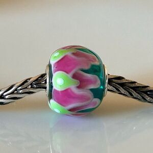 TROLLBEADS Limited Edition Mother’s Lily 3 NEW w TB Black Bag LAA 925 Pink Green